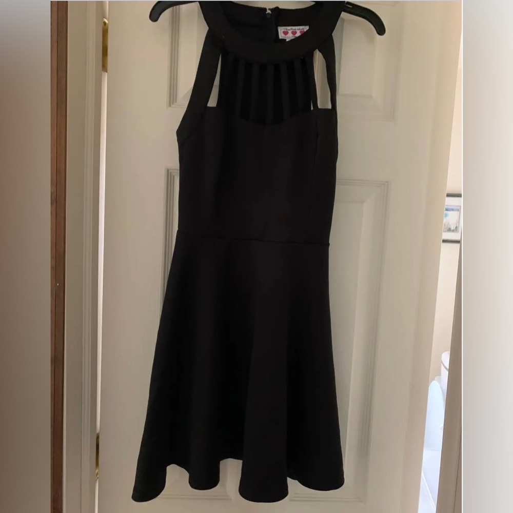 Juniors black dress size 1